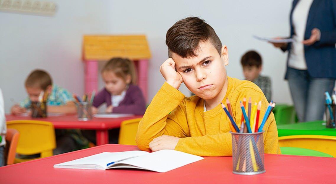 Dikkat Eksikliği ve Hiperaktivite Bozukluğu (DEHB): Belirtiler ve Baş Etme Yolları